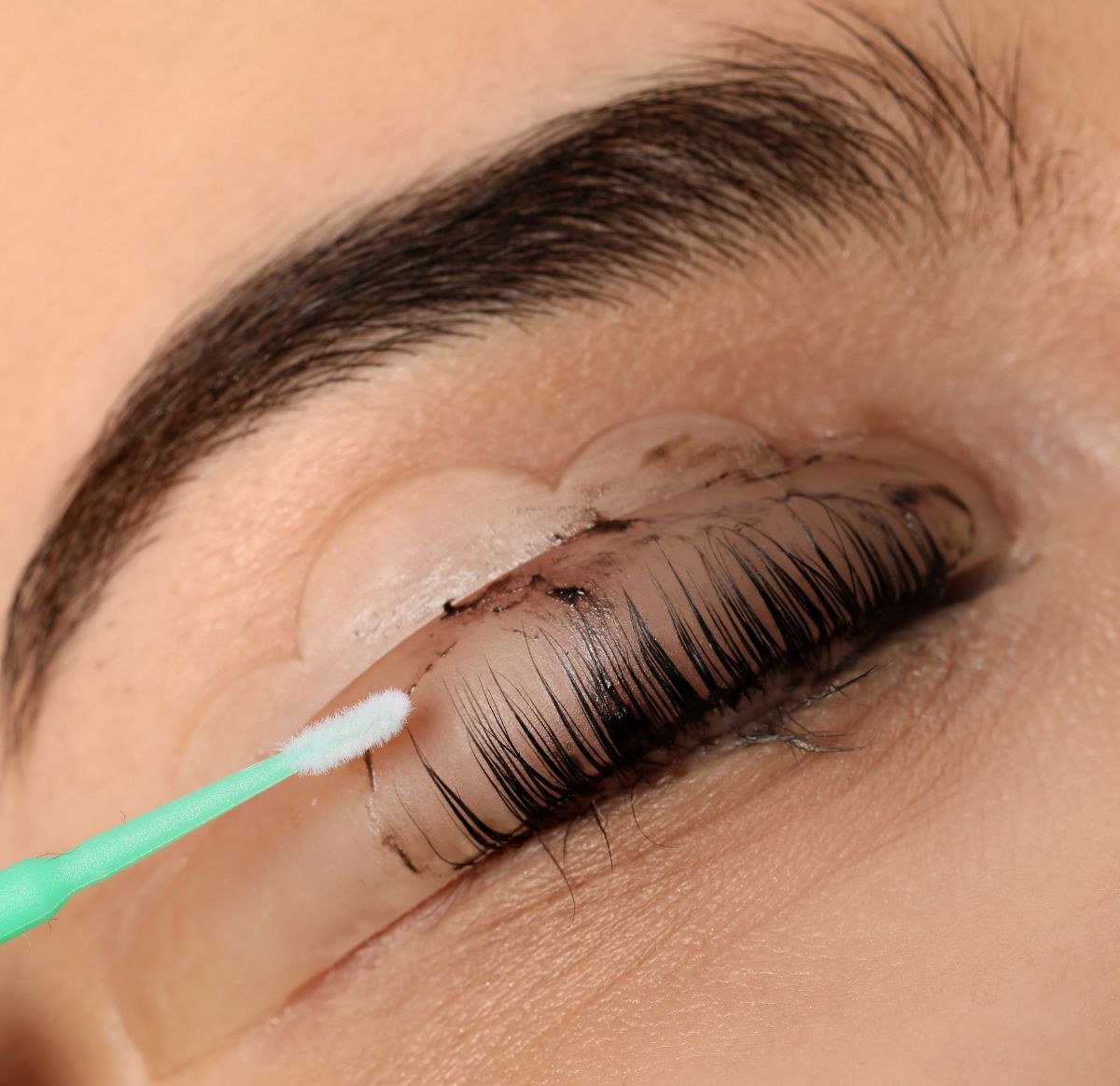 Wimpern & Augenbrauen — Lifting und Design
